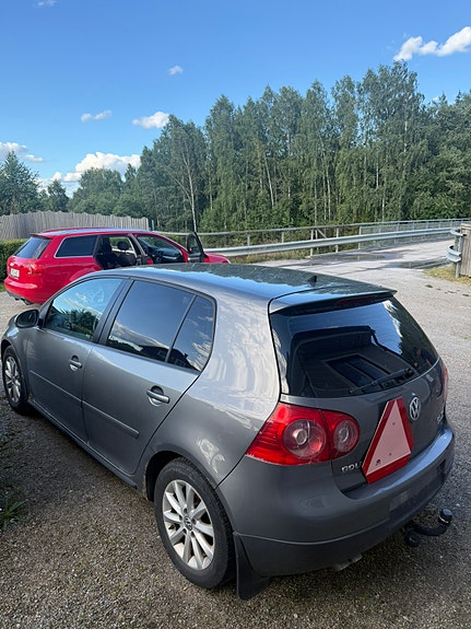 Volkswagen Golf IV 2 of 7