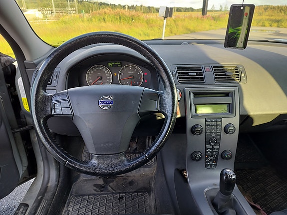 Volvo V50 8 of 9