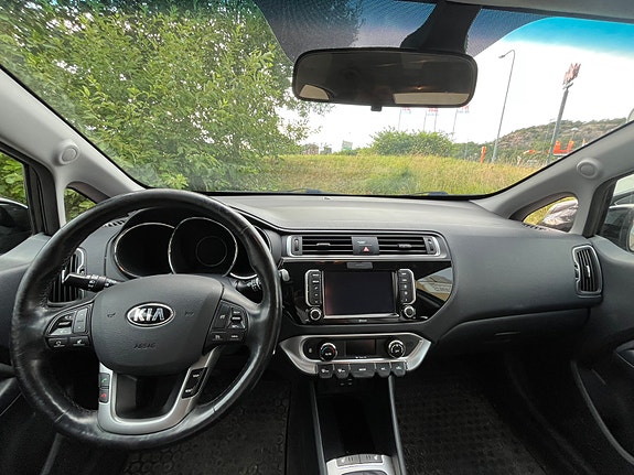 Kia Rio 7 of 13