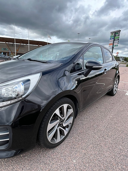 Kia Rio 5 of 5