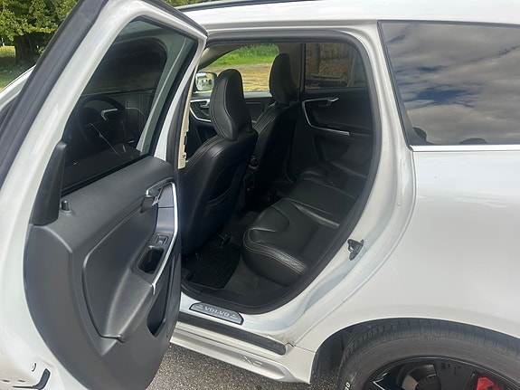 Volvo XC60 6 of 6