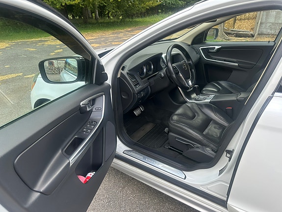 Volvo XC60 5 of 5