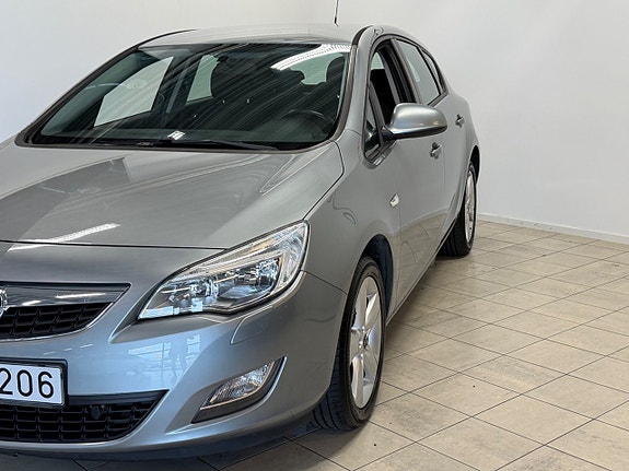 Opel Astra 3 of 5