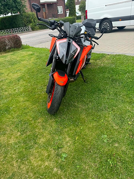 KTM 1290 Super Duke R EVO 3 of 6