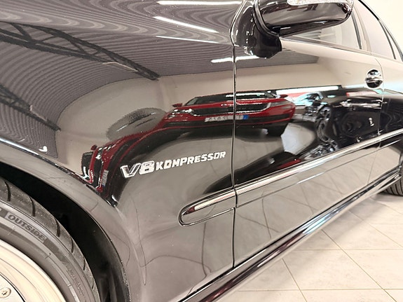Mercedes-Benz E55 6 of 30
