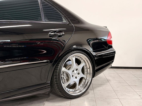 Mercedes-Benz E55 7 of 30