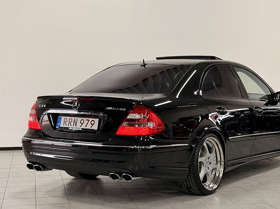 Mercedes-Benz E55 9 of 30