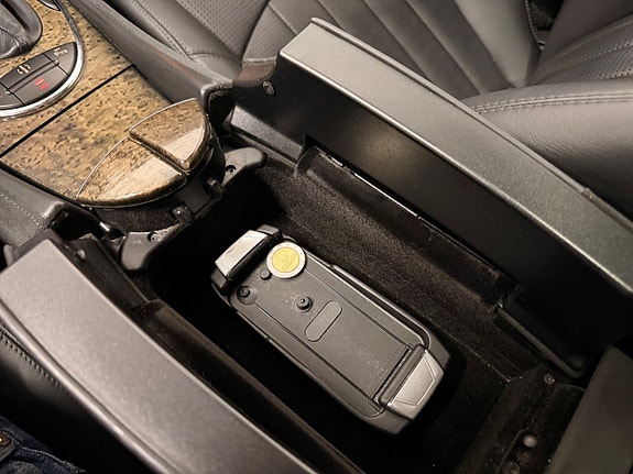 Mercedes-Benz E55 29 of 30