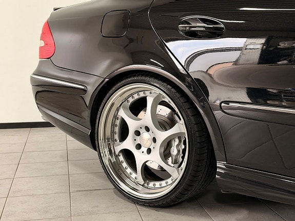 Mercedes-Benz E55 3 of 30
