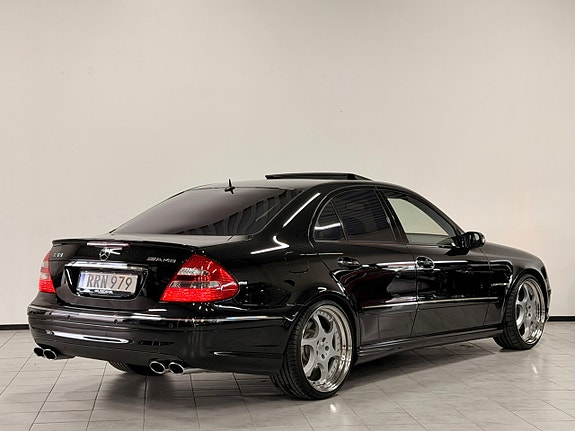 Mercedes-Benz E55 8 of 30