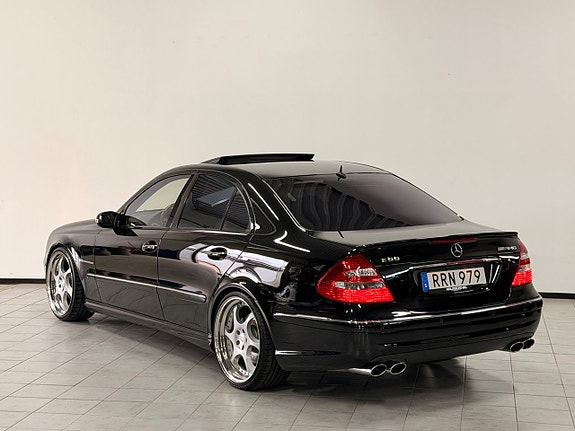 Mercedes-Benz E55 11 of 30