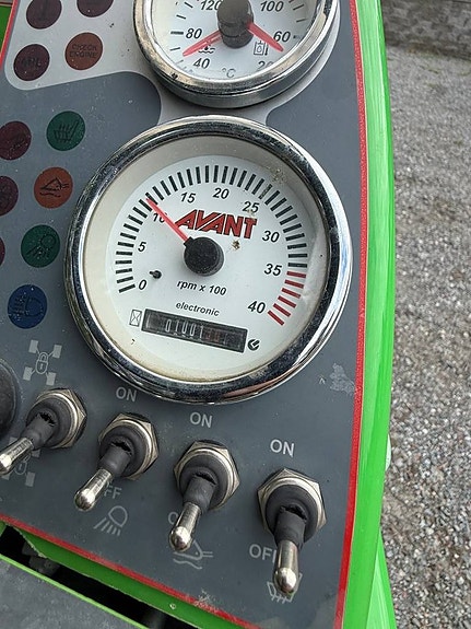 Avant 745 Optidrive med skopa och gafflar 6 of 6