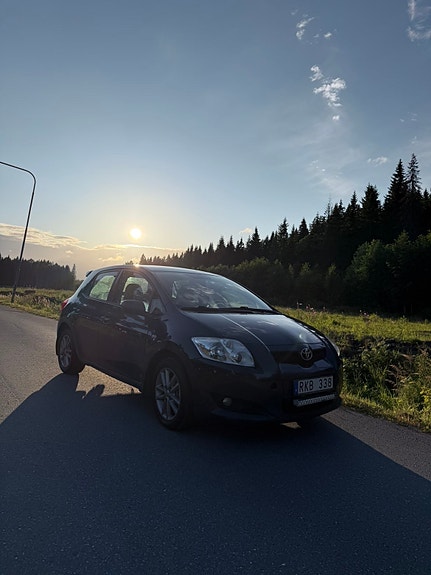 Toyota Auris 5 of 5