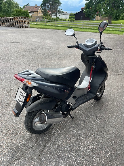 Kymco Super 9 3 of 4
