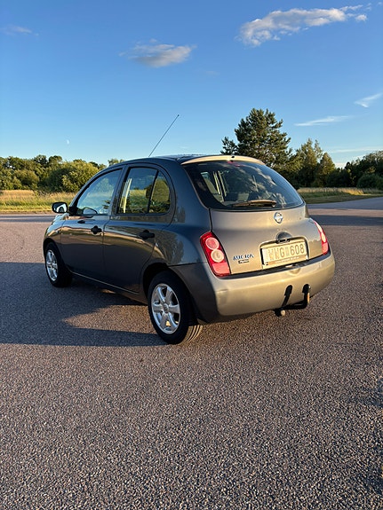 Nissan Micra 4 of 5