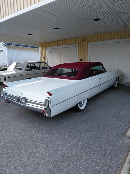 Cadillac Deville 9 of 11