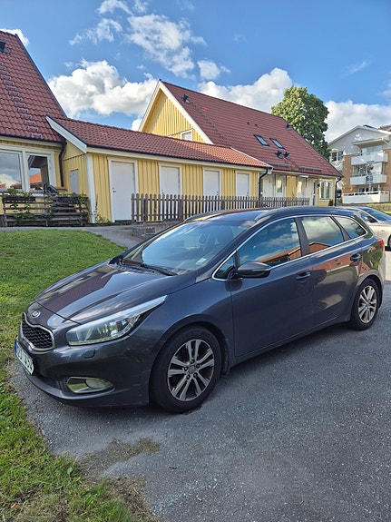 Kia Ceed 2 of 5