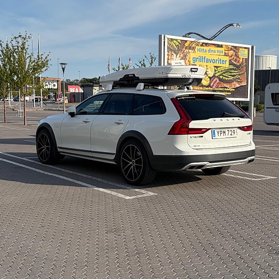 Volvo V90 Cross Country 4 of 5