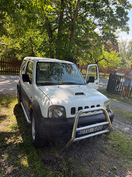 Suzuki Jimny 12 of 15