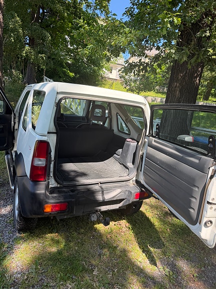 Suzuki Jimny 7 of 15