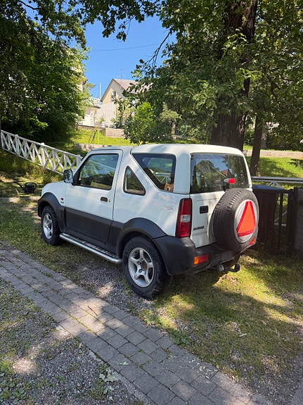 Suzuki Jimny 14 of 15