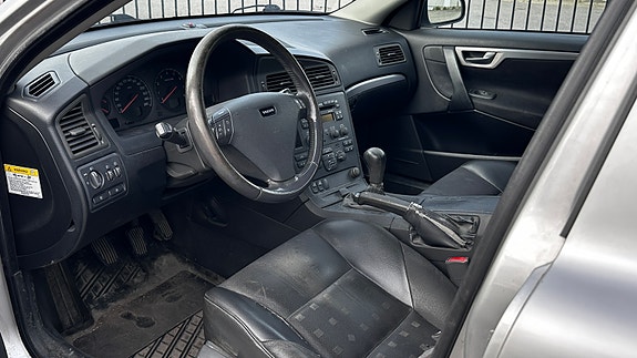 Volvo S60 5 of 6