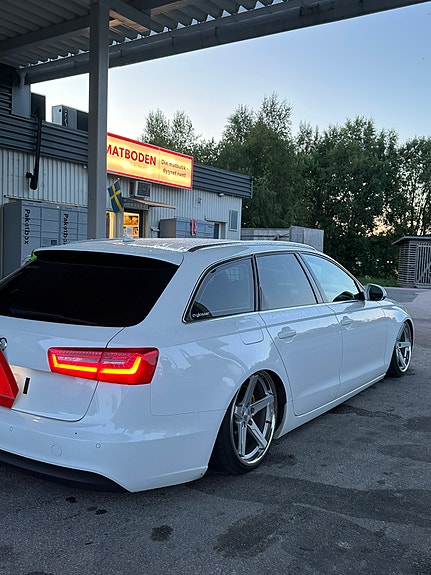 Audi A6 2 of 8