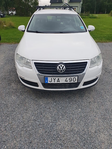 Volkswagen Passat 3 of 5