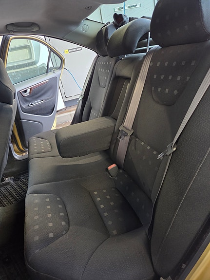 Volvo S60 9 of 16