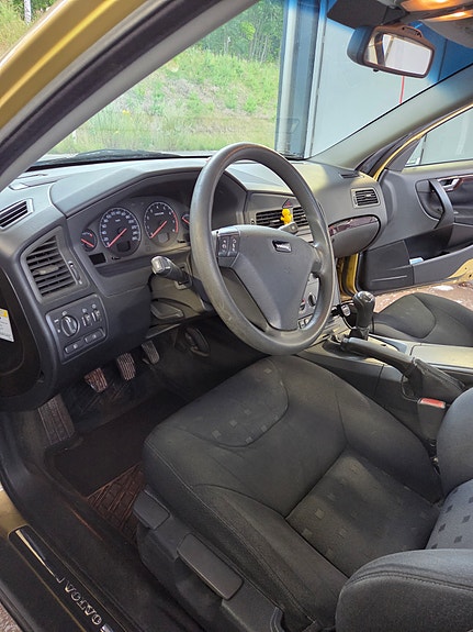 Volvo S60 13 of 16