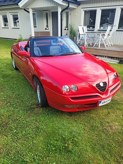 Alfa Romeo Spider 3 of 5