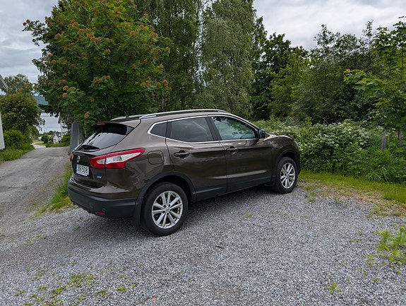 Nissan Qashqai 2 of 3