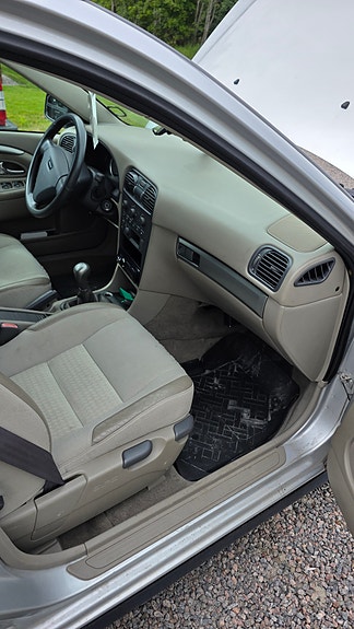 Volvo V40 4 of 11