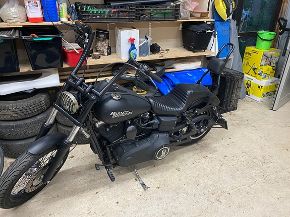 Harley-Davidson Street Bob 3 of 4