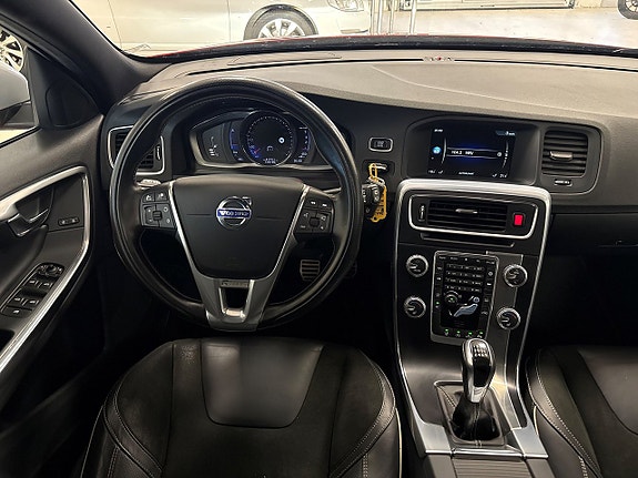 Volvo V60 12 of 25