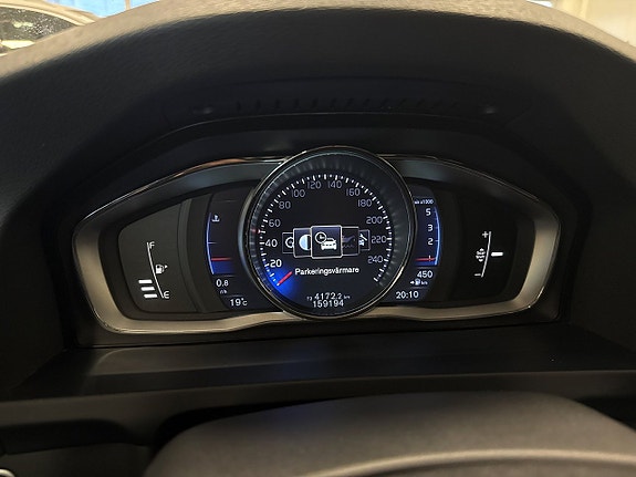 Volvo V60 17 of 25
