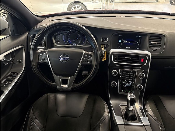 Volvo V60 12 of 25