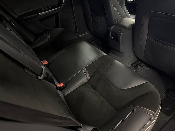 Volvo V60 23 of 25