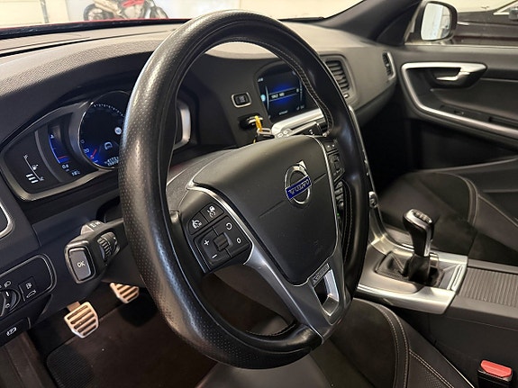 Volvo V60 13 of 25