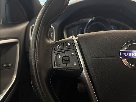 Volvo V60 15 of 25