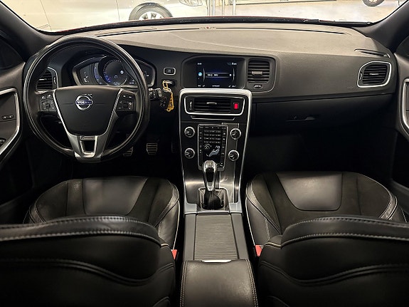 Volvo V60 7 of 25
