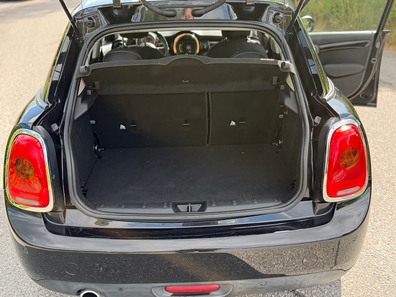MINI Cooper 6 of 6