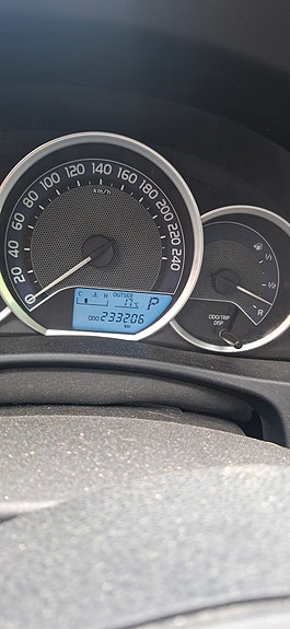 Toyota Auris 5 of 8