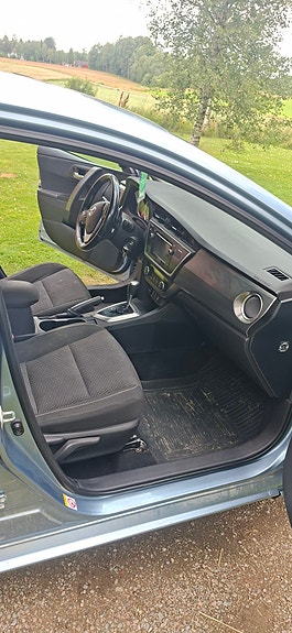 Toyota Auris 8 of 8