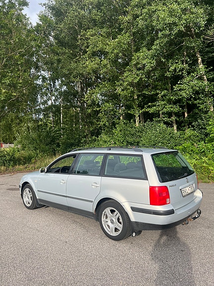Volkswagen Passat 4 of 5