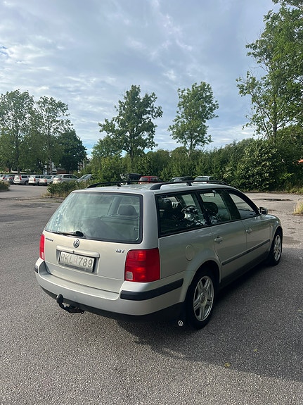 Volkswagen Passat 3 of 5