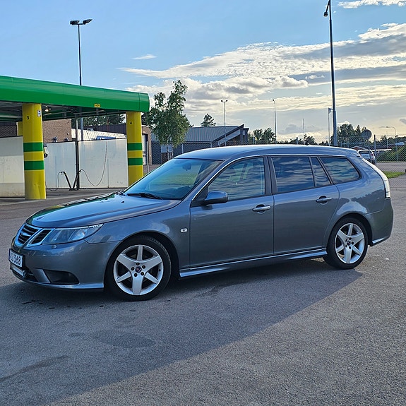 Saab 9-3 2 of 5