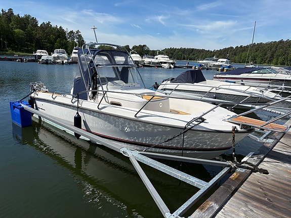 Nimbus Nova 230R diesel - 2009 3 of 7