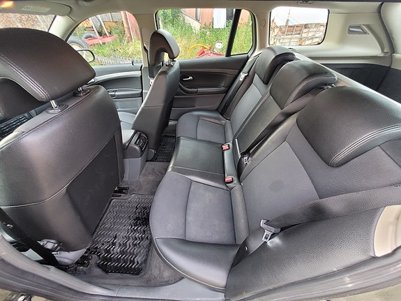 Saab 9-3 6 of 8