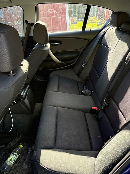 BMW 118d 6 of 7